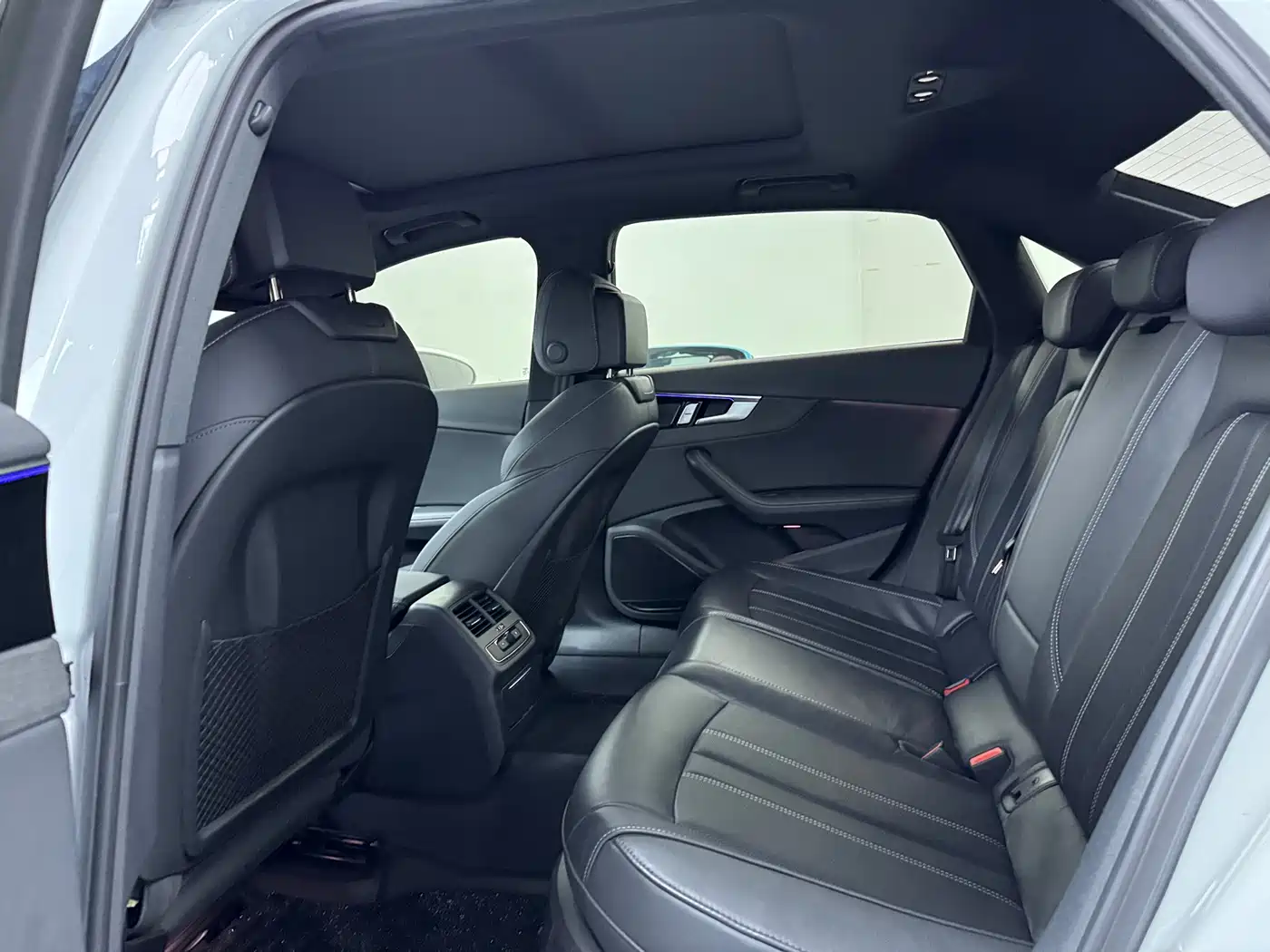 Audi A4L 2024 40 TFSI Luxury Dynamic фото 8