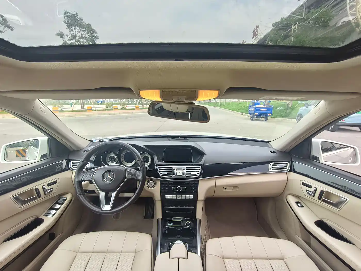 Mercedes-Benz E-Class 2015 E 260 L Sport фото 12