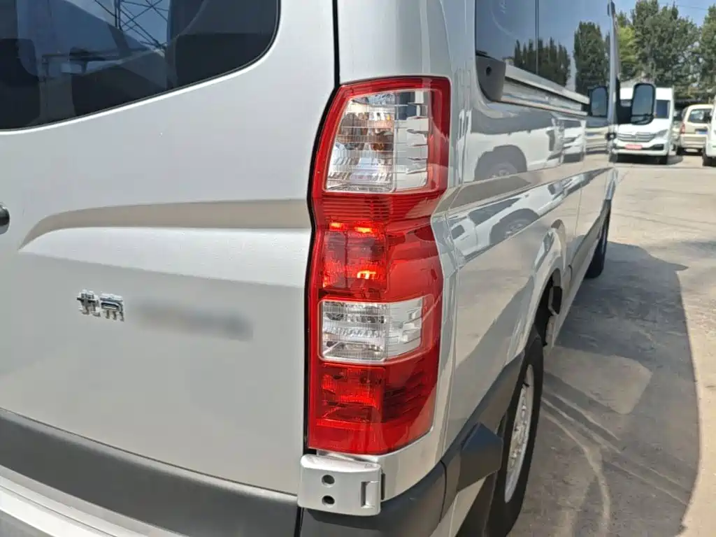 Foton Tuyano 2023 2022 2.0T Manual Tongtu Multi-purpose Long Wheelbase Medium Roof Single Rear Tire 5/6/7/9-Seater 4F20TC3