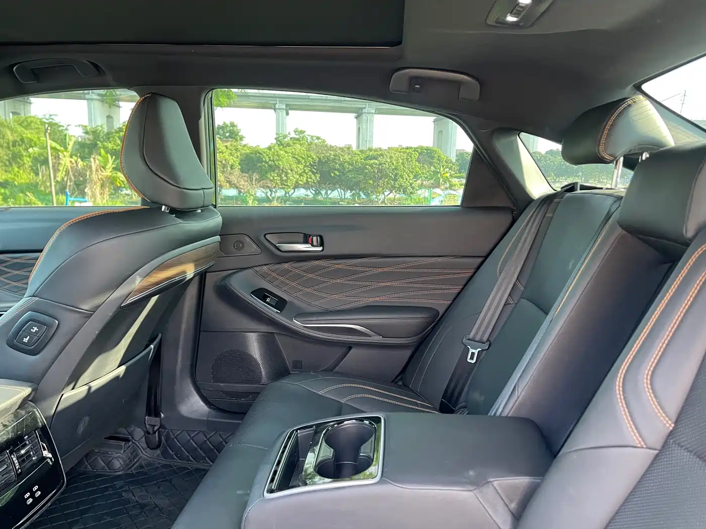 Toyota Avalon 2024 Model Hybrid 2.0L Premium Selection Edition фото 27