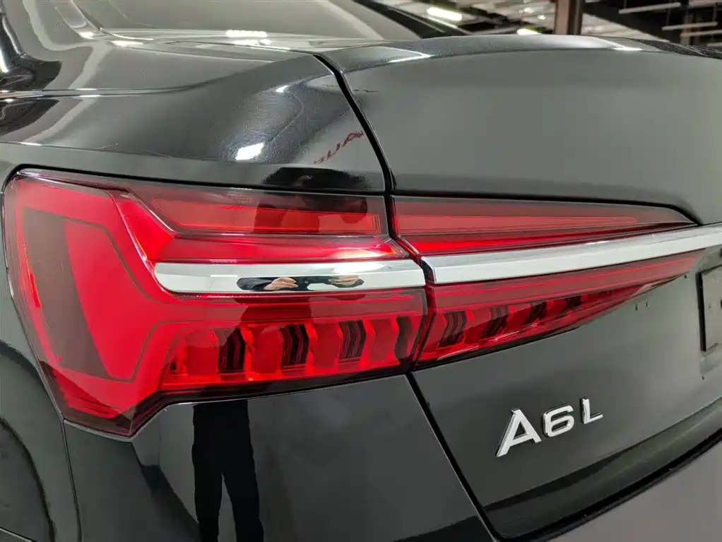 Audi A6L 2021 45 TFSI Exclusive Elegance фото 14