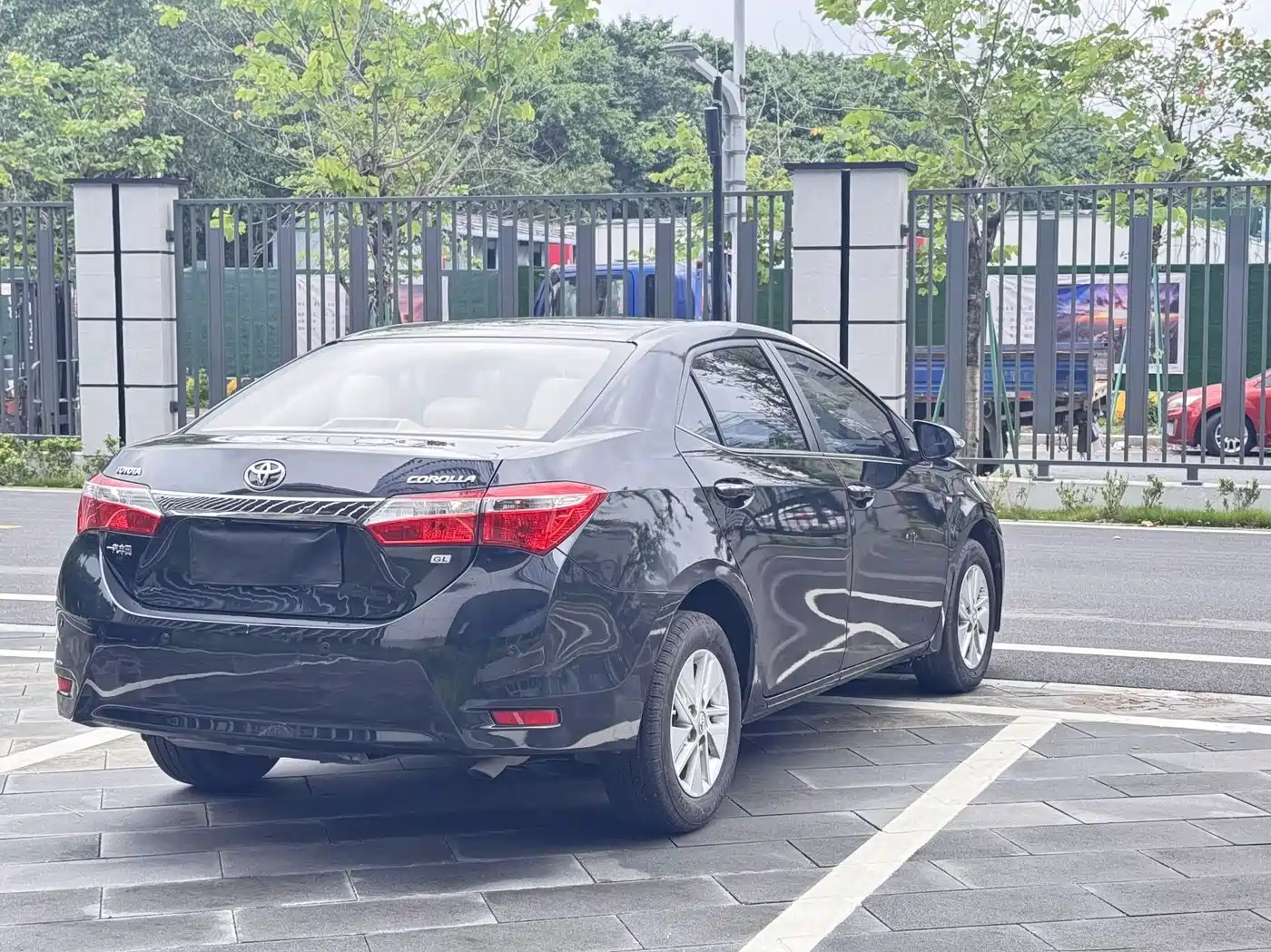 Toyota Corolla 2014 1.6L CVT GL фото 9