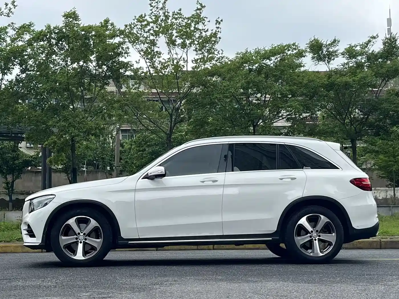 Mercedes-Benz GLC 2017 GLC 260 4MATIC Luxury фото 8