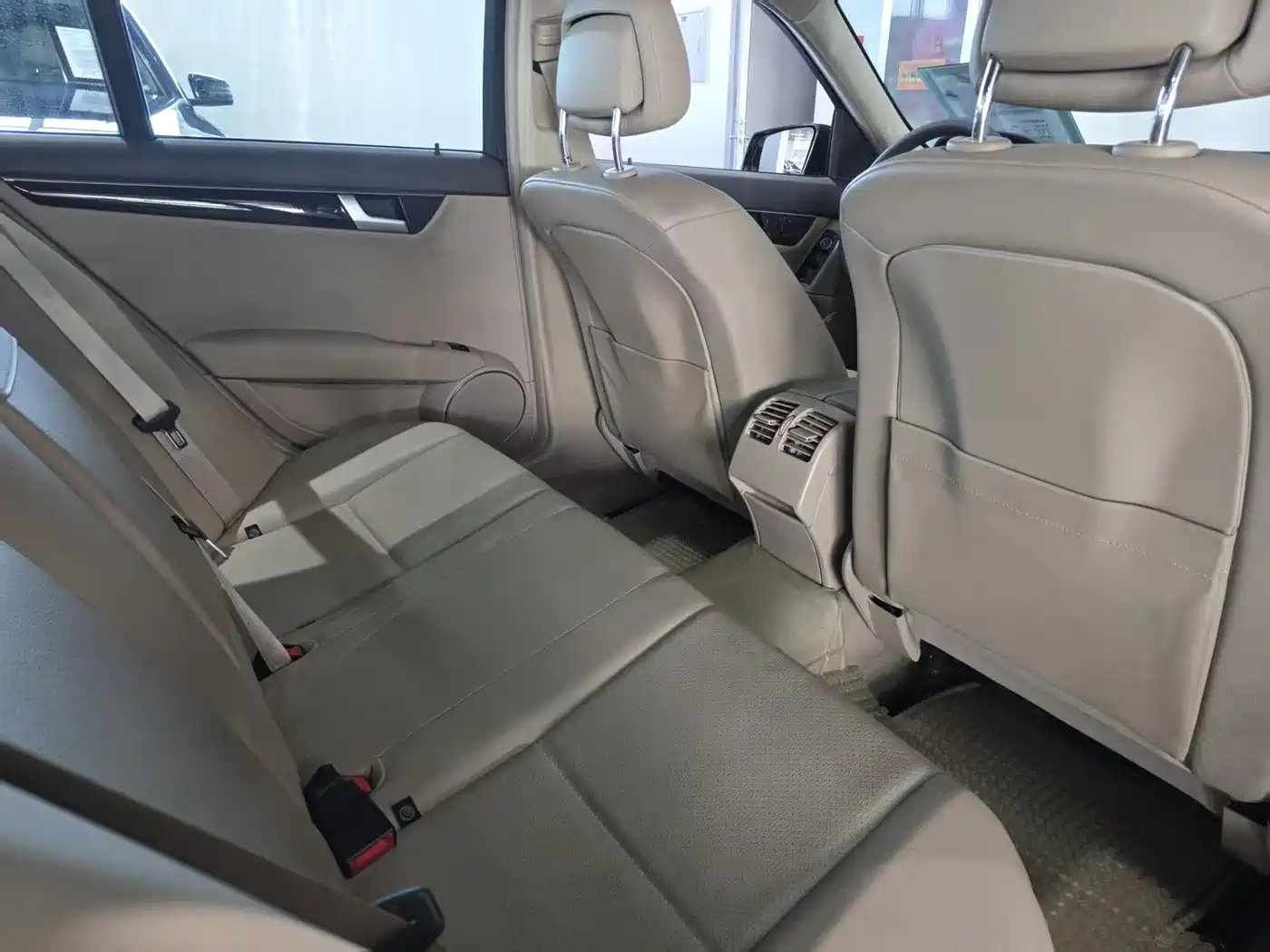 Mercedes-Benz C-Class 2011 C 200 CGI Elegance фото 4