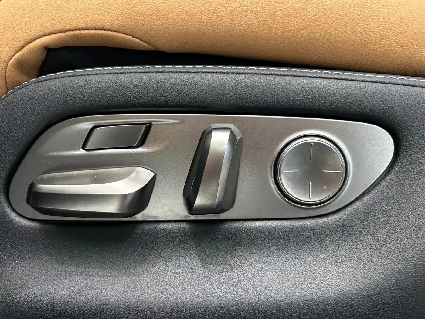 Lexus LS 2021 500h Excellence Edition фото 30
