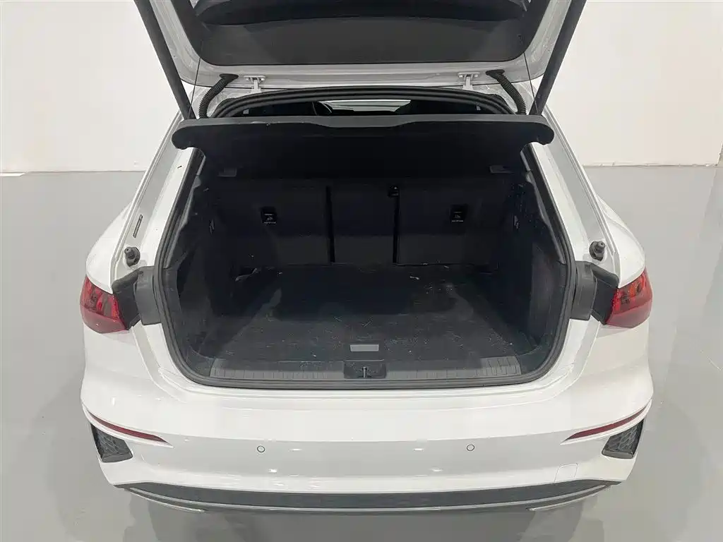 Audi A3 2024 Model Sportback 35 TFSI Fashion Sport фото 6