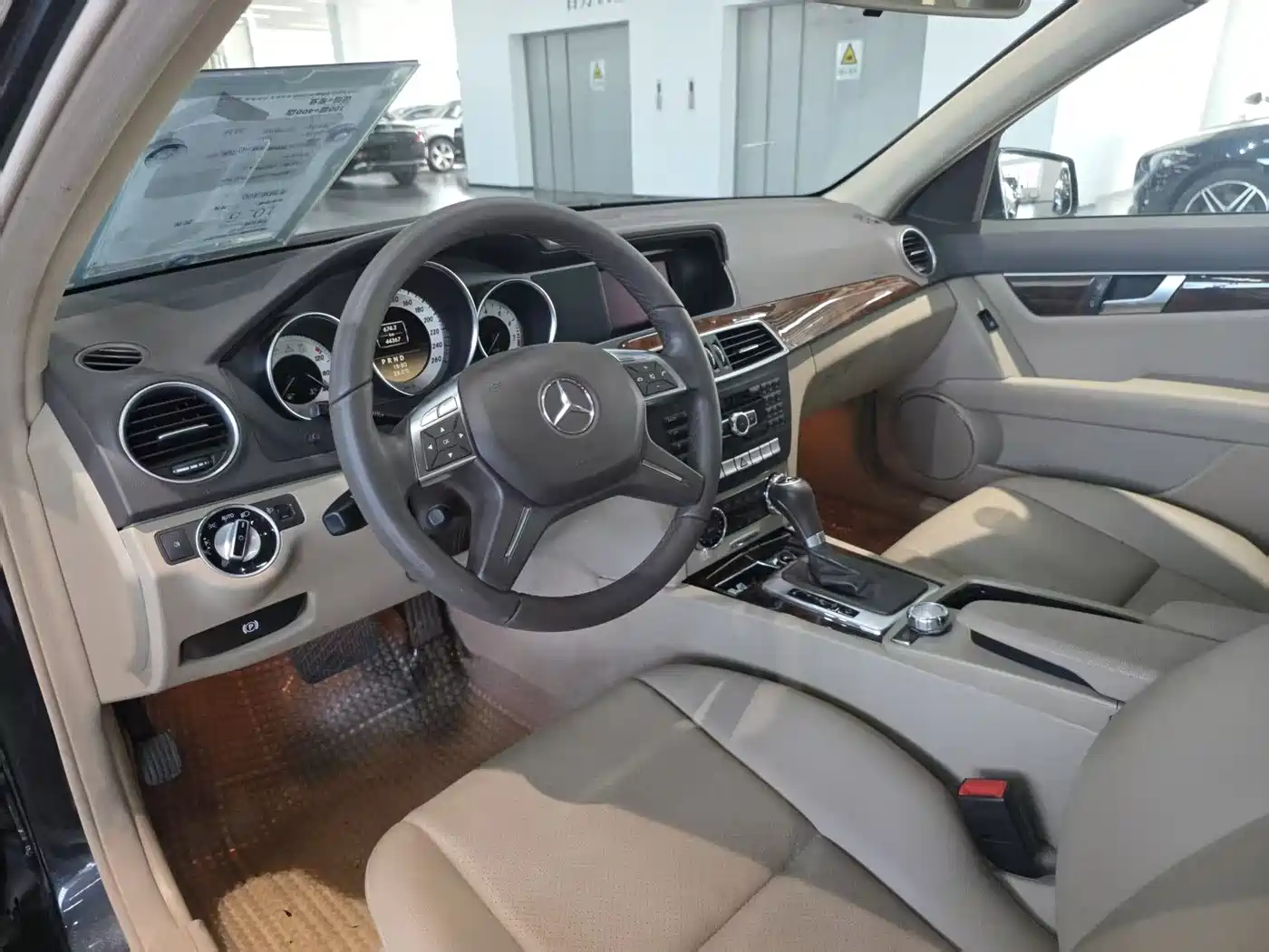 Mercedes-Benz C-Class 2011 C 200 CGI Elegance фото 9