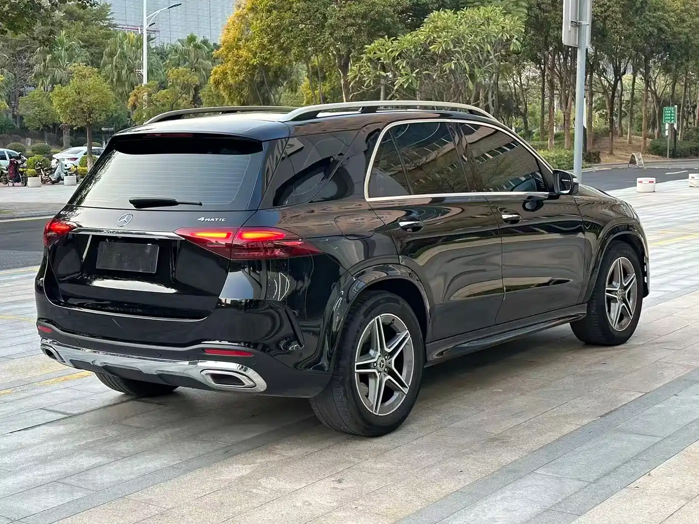 Mercedes-Benz GLE 2024 GLE 450 4MATIC Fashion фото 15
