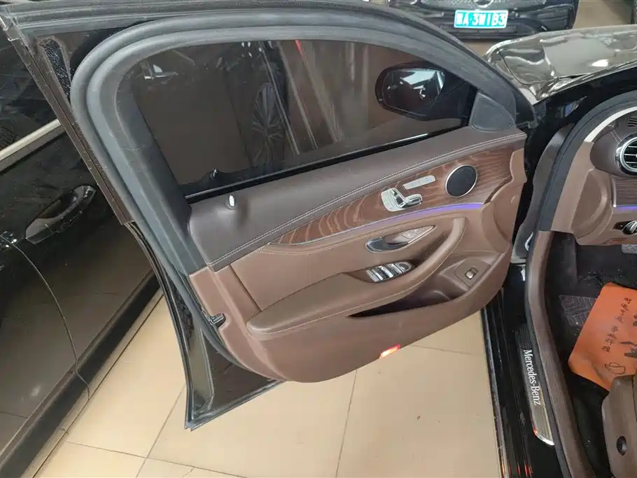 Mercedes-Benz E-Class 2021 E 300 L Fashion фото 7