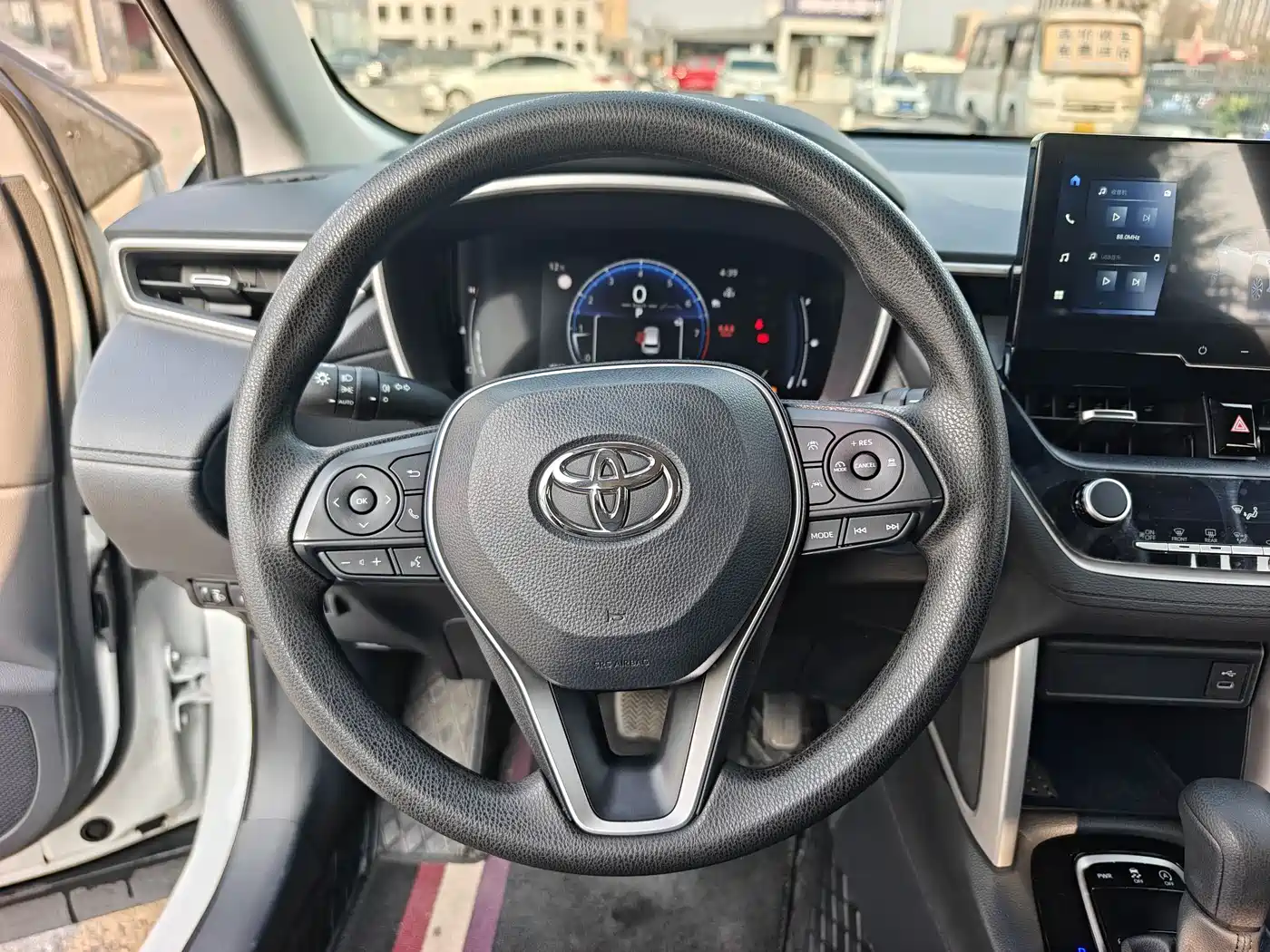 Toyota Frontlander 2024 2.0L CVT Luxury Edition фото 9