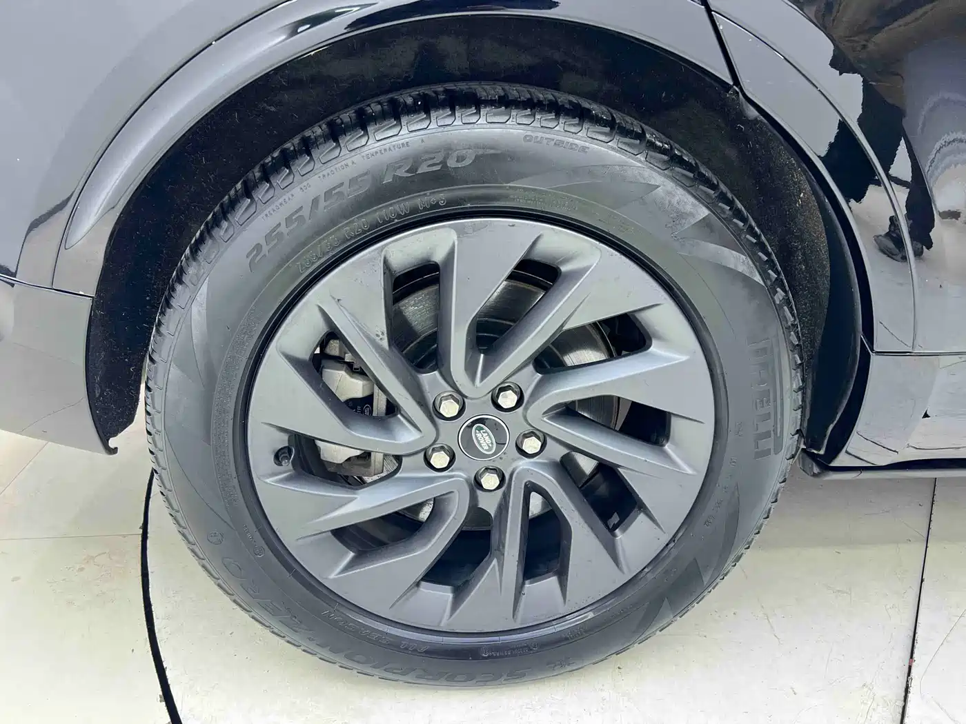 Land Rover Discovery 2023 360PS R-Dynamic S фото 25