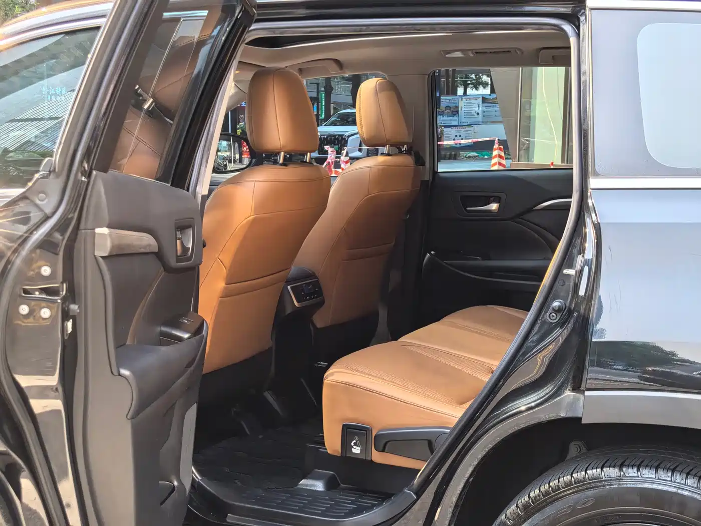 Toyota Highlander 2018 Model 2.0T 4WD Knight Edition 7-Seater China VI фото 16