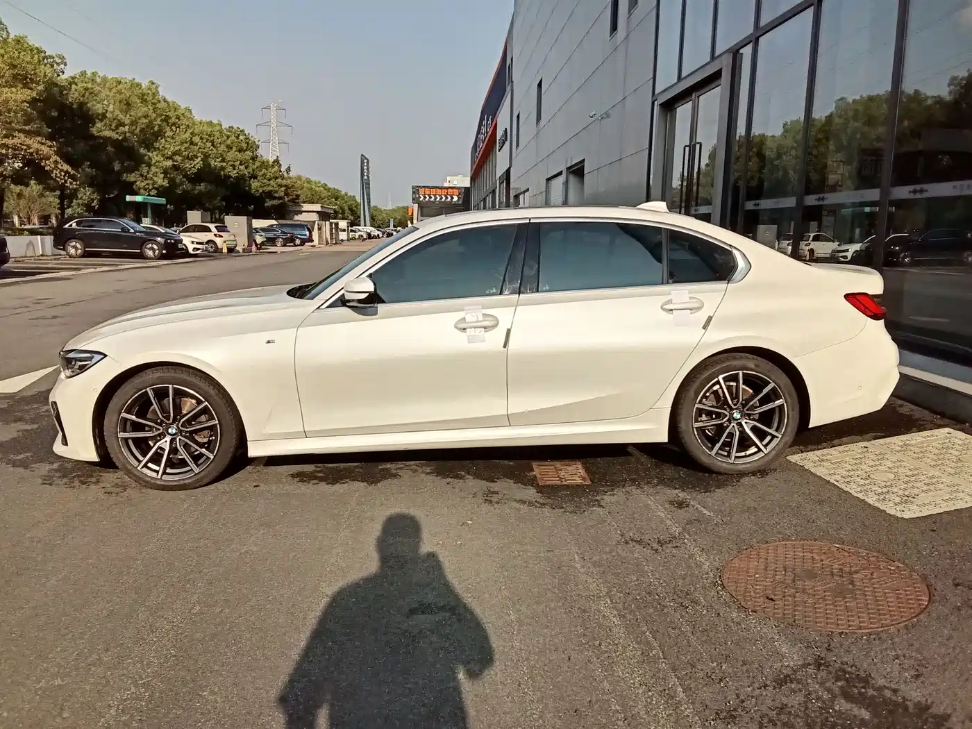 Photo 3 - BMW 3 Series