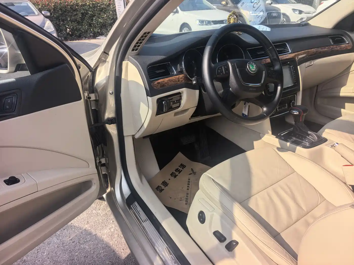 Škoda Superb 2012 1.8TSI Automatic Elegance Edition фото 17