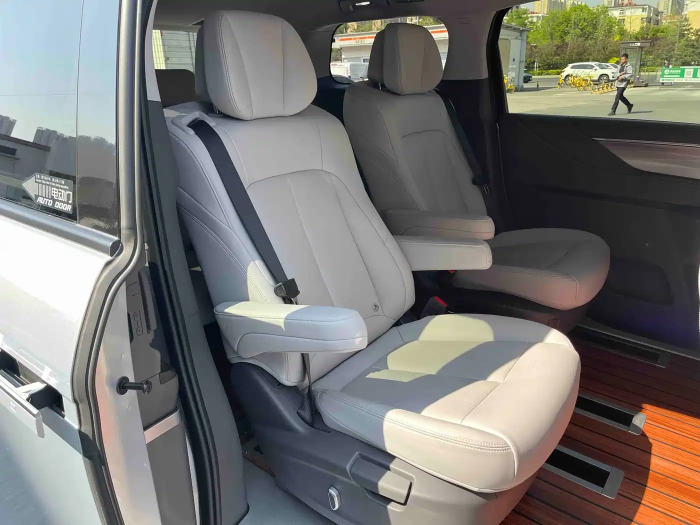 Buick GL8 2025 Landglory Smart Comfort Edition фото 14