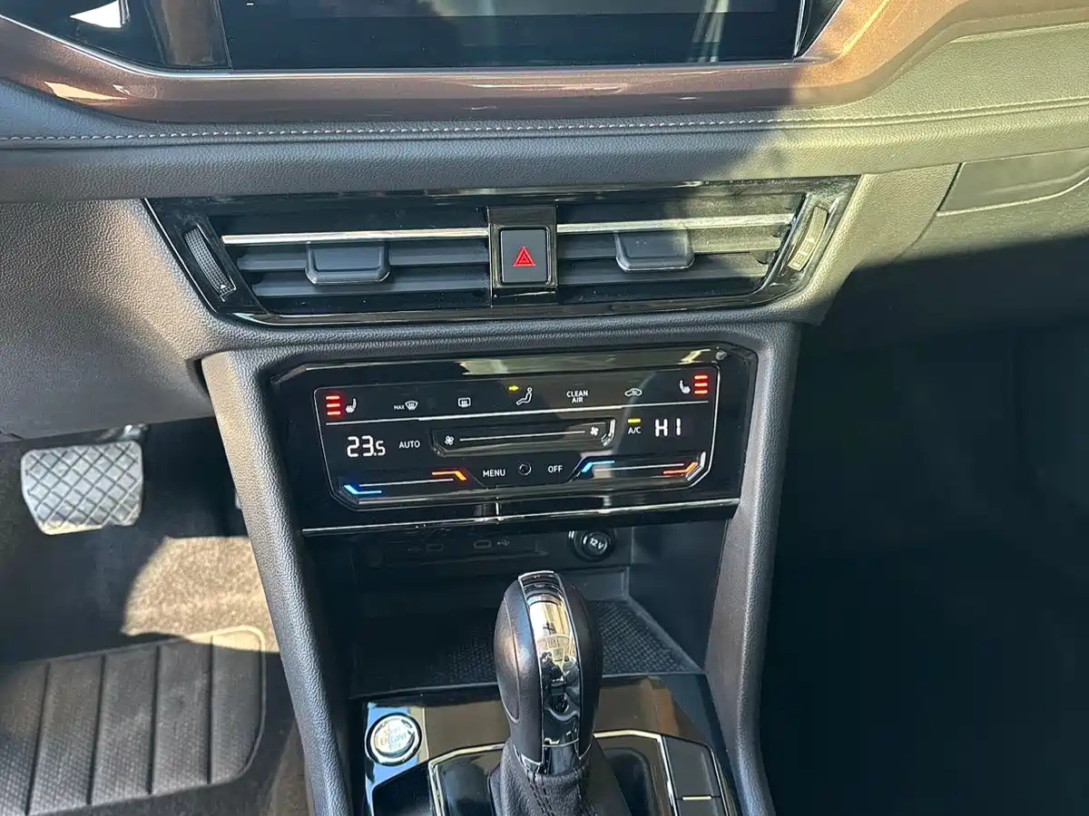 Volkswagen Tharu 2022 280TSI FWD Luxury Edition фото 13
