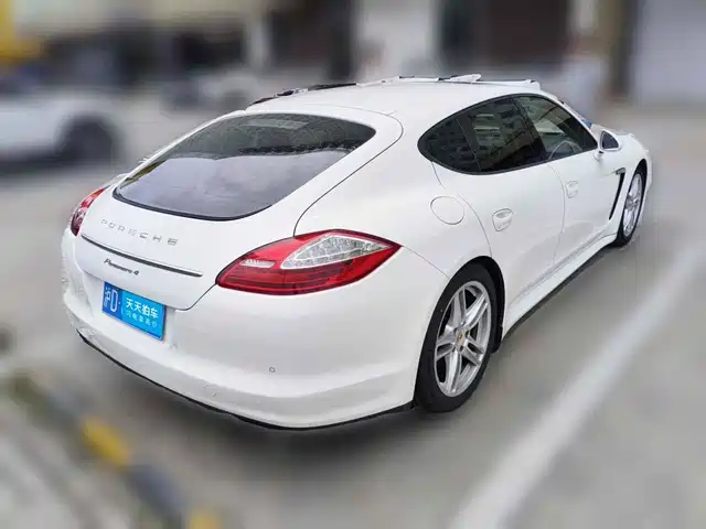 Porsche Panamera 2010 Panamera 4 3.6L — фото 2