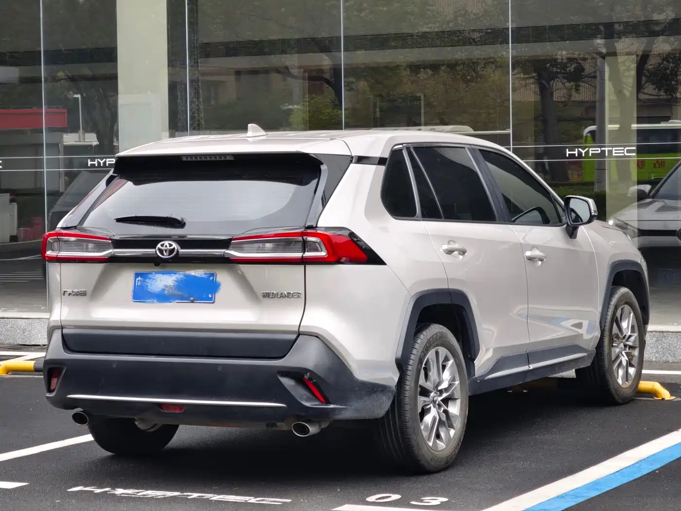 Toyota Wildlander 2022 2.0L CVT FWD Luxury Edition фото 9