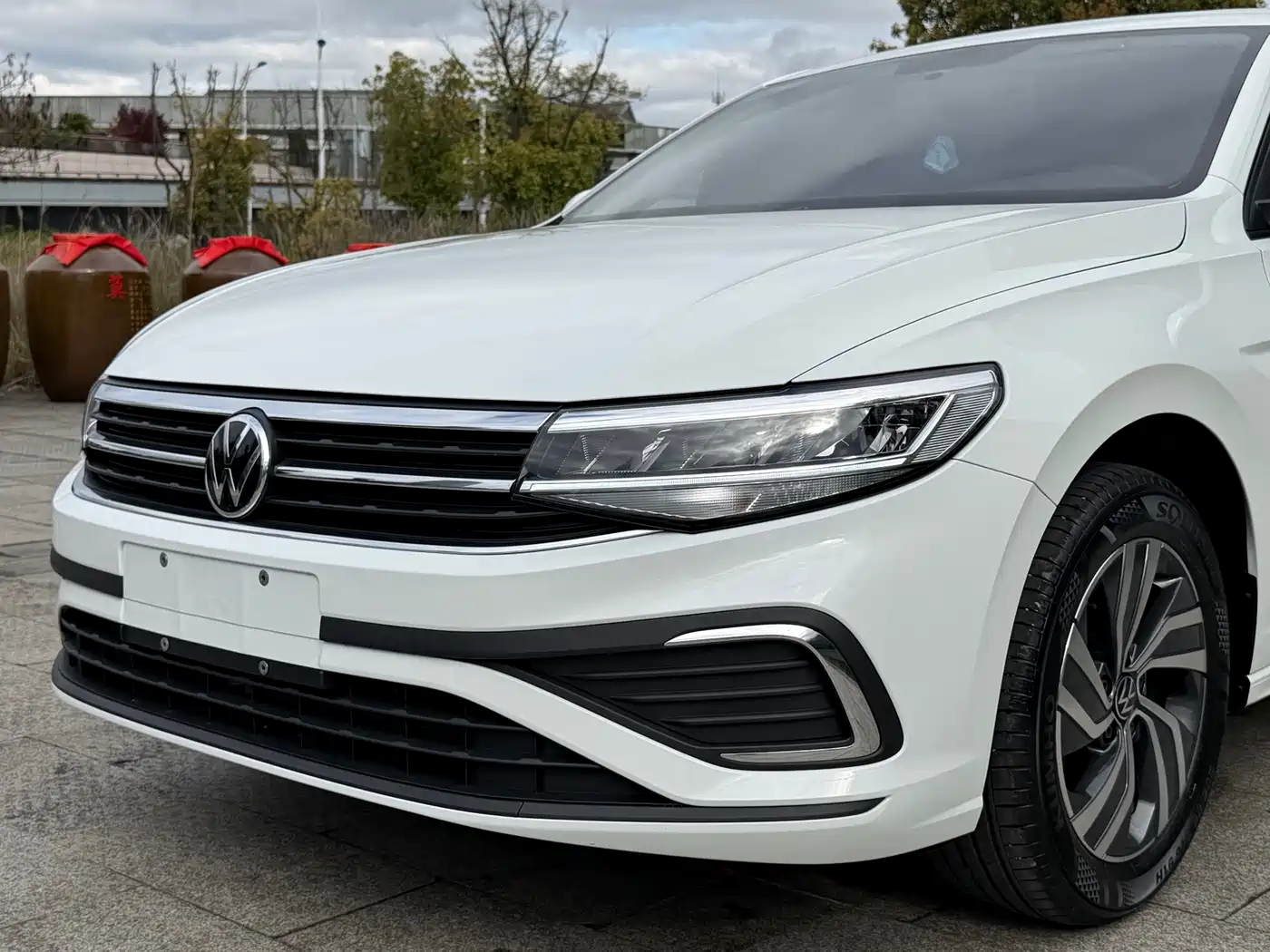 VOLKSWAGEN BORA