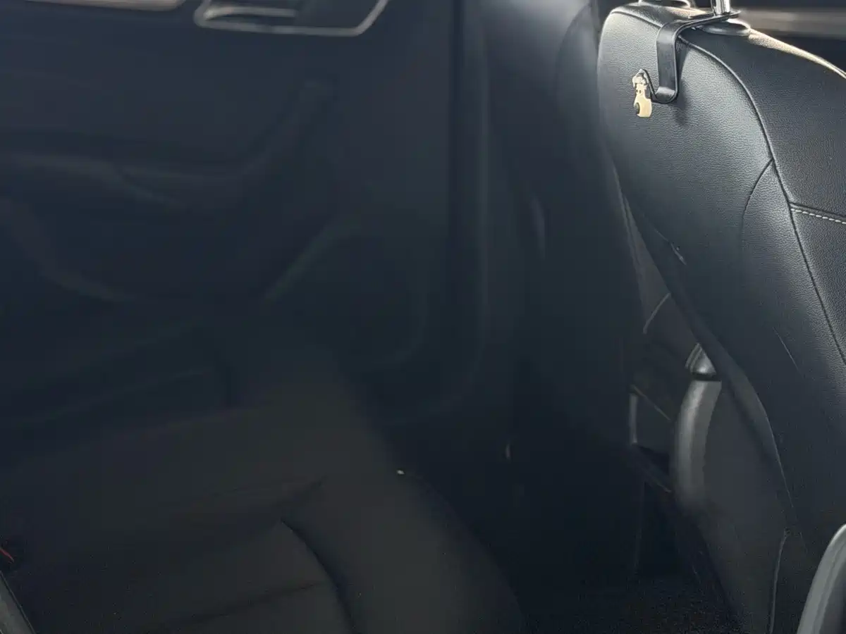 Roewe i6 2018 2017 20T Auto Flagship Edition
