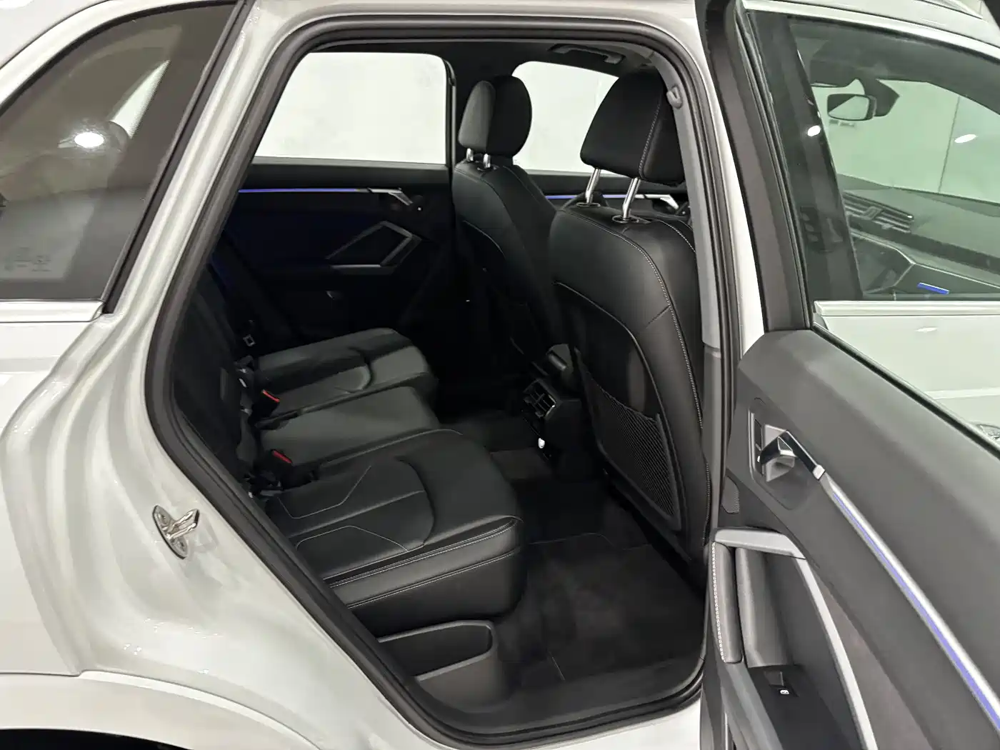 Audi Q3 2024 40 TFSI Fashion Sport фото 25