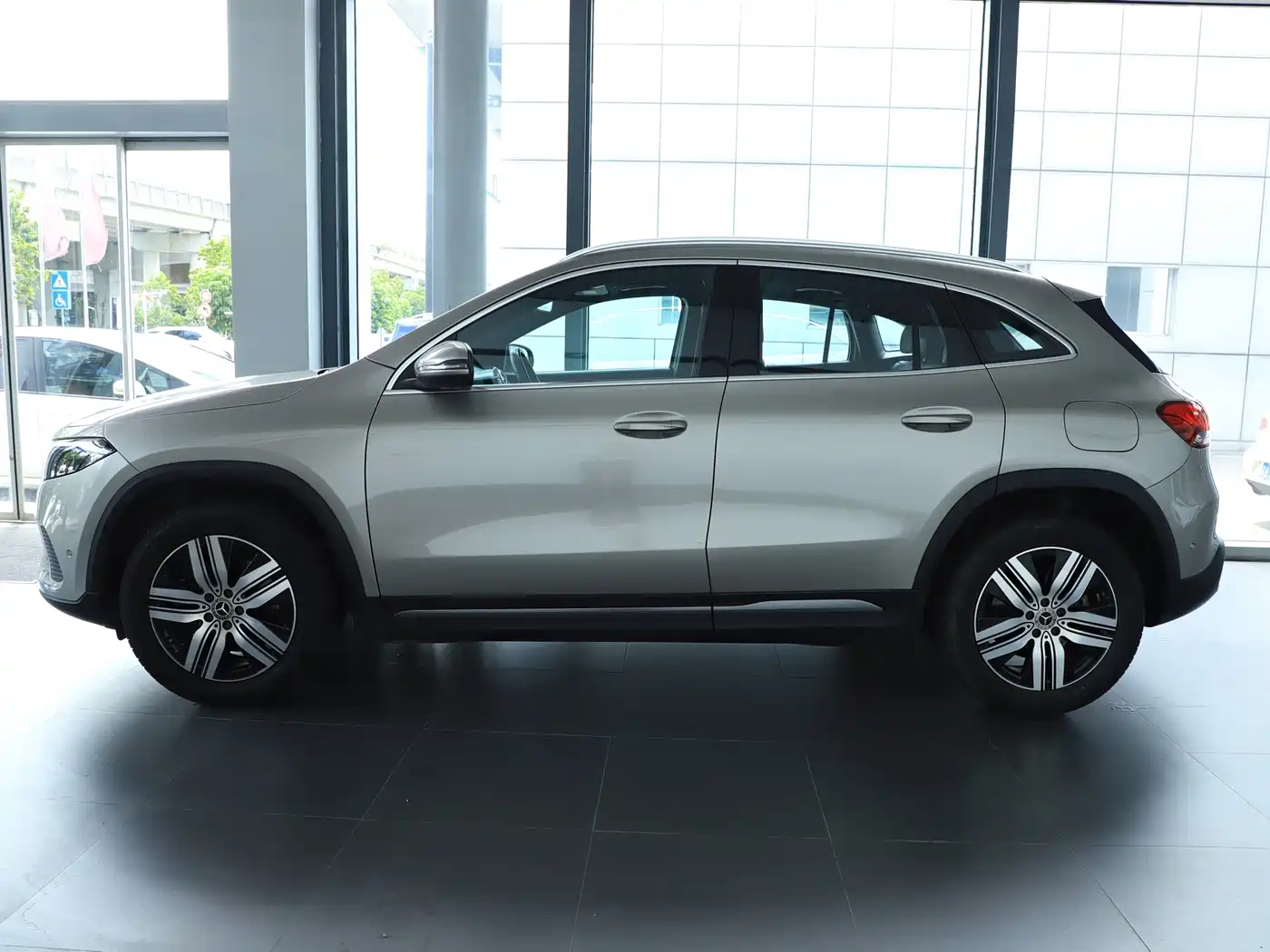 Mercedes-Benz EQA 2023 2023 EQA 260