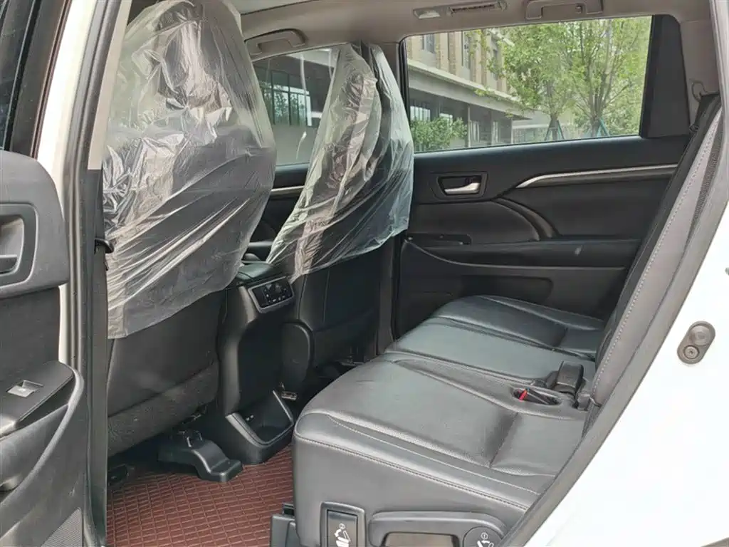 Toyota Highlander 2021 2.0T AWD Premium 7-Seater фото 20