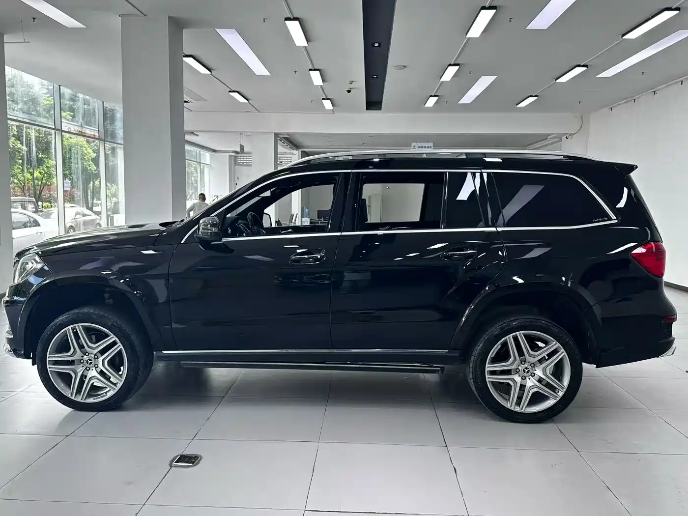 Mercedes-Benz GL-Class фото 14
