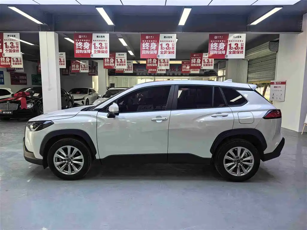 Toyota Corolla Cross 2023 2.0L Elite Edition фото 16