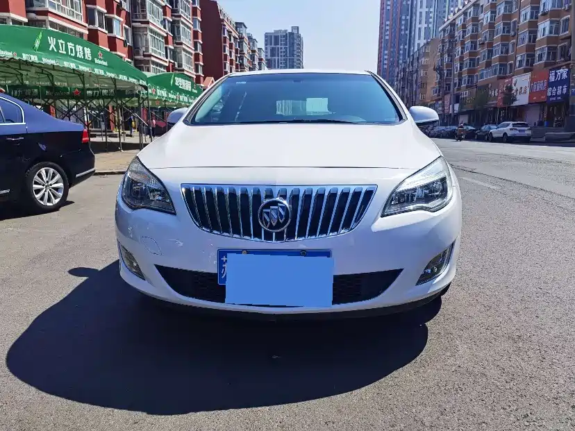 Buick Excelle 2013 Model XT 1.6L Automatic Fashion фото 2