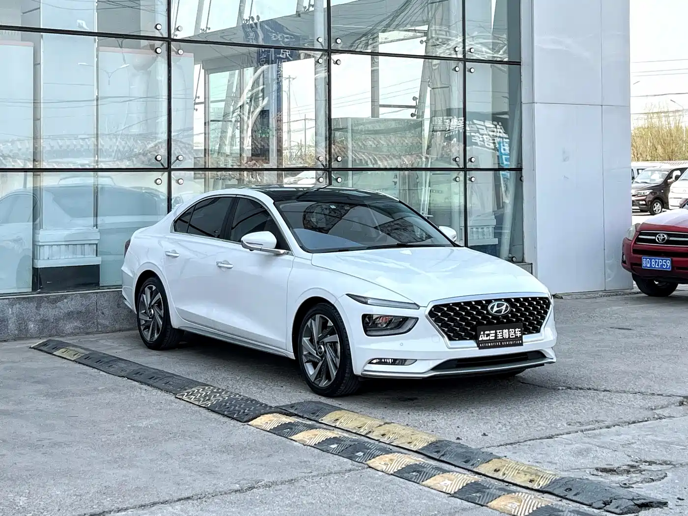 HYUNDAI NAME PICTURE