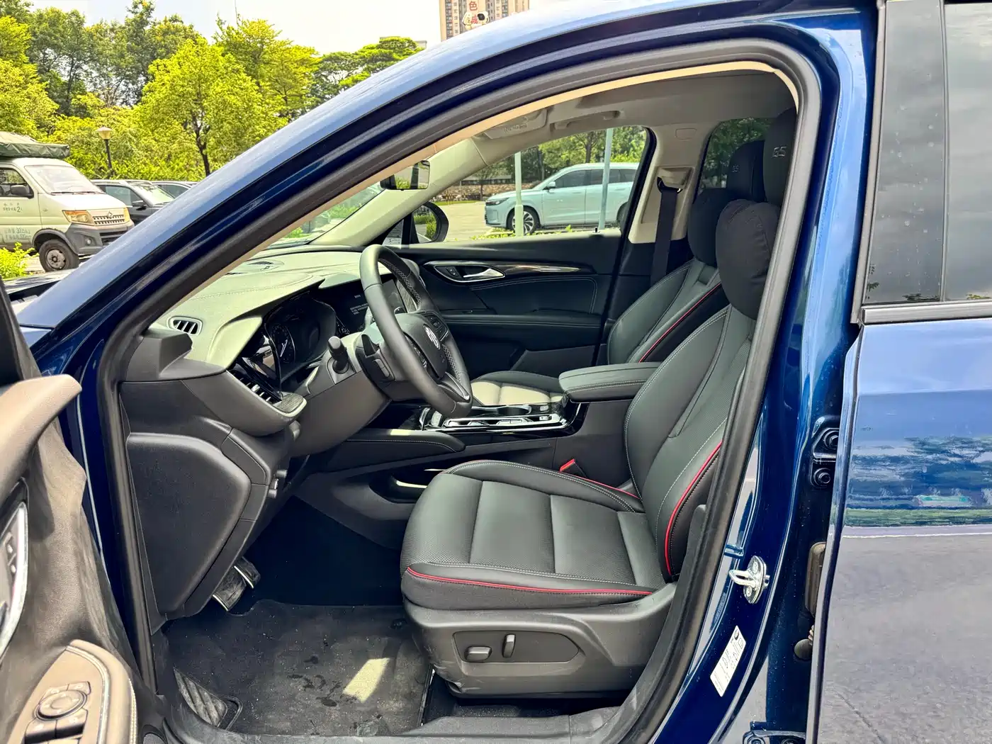Фото 14 - Buick Envision S