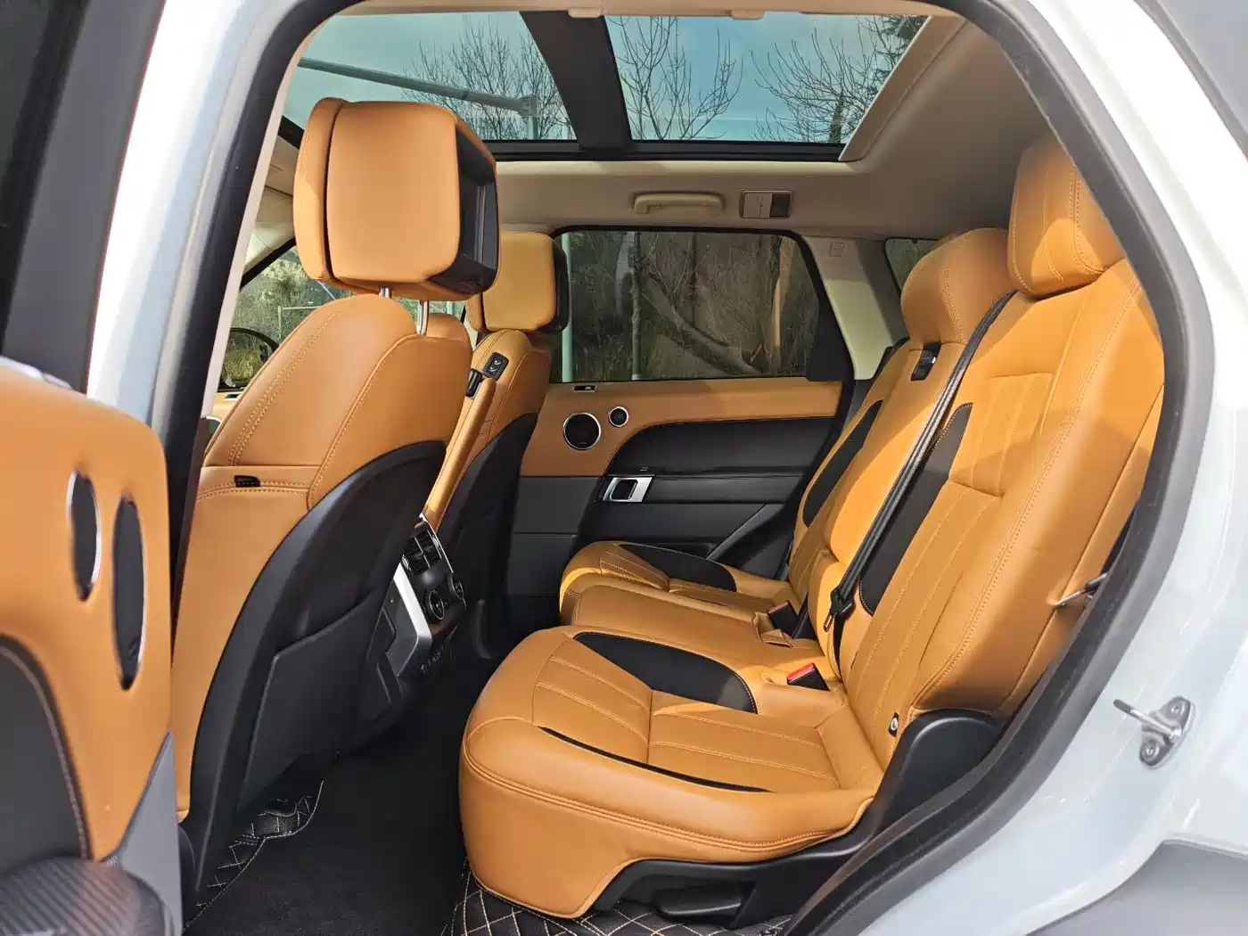 Land Rover Range Rover Sport 2021 3.0 L6 Gloss Black Edition фото 5