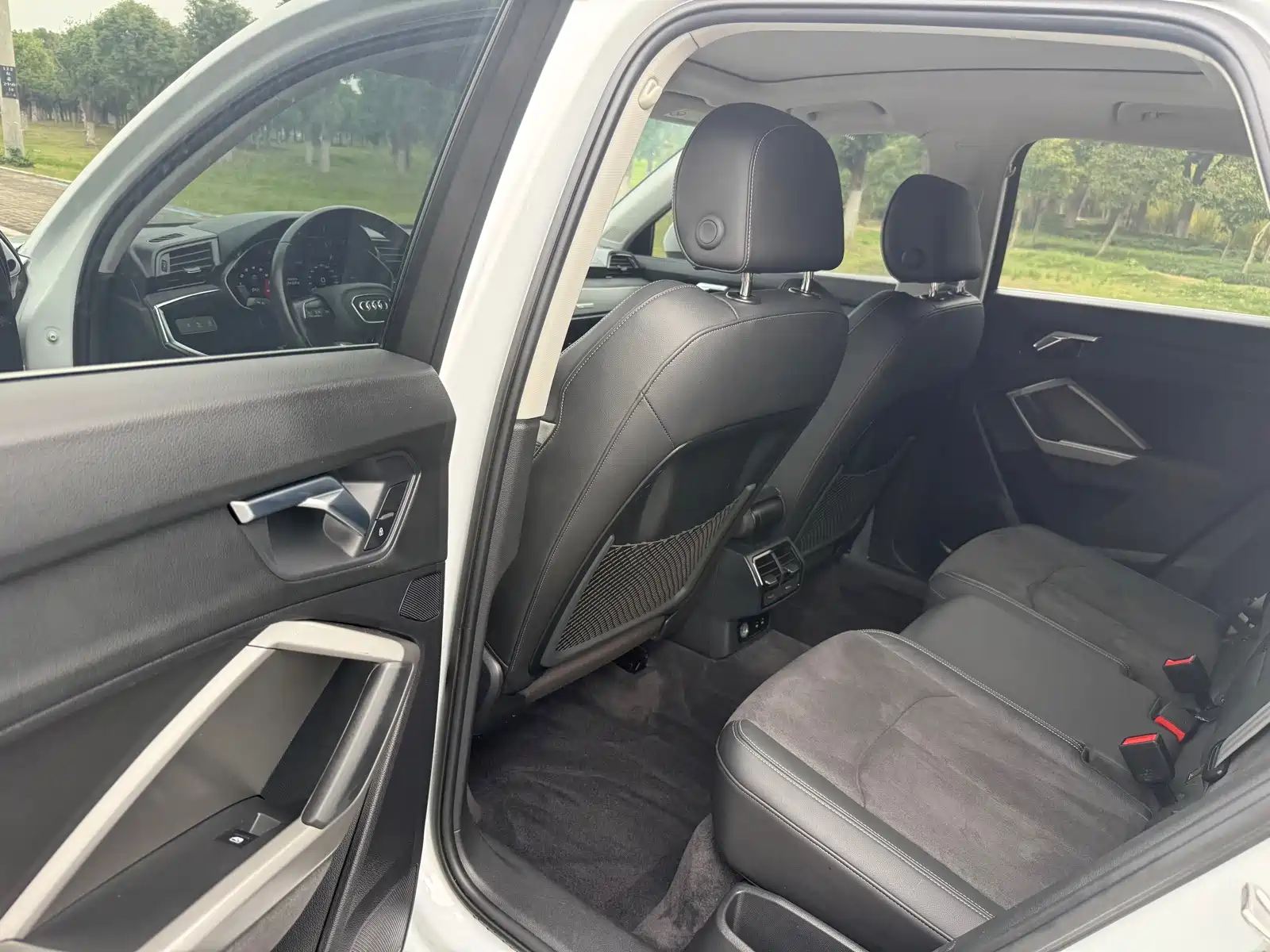 Photo 9 - Audi Q3