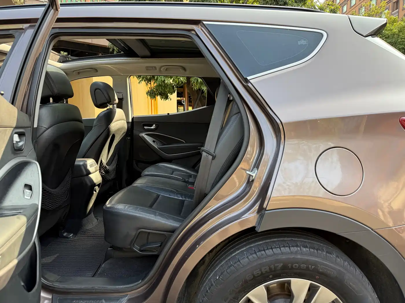 Hyundai Santa Fe 2015 2.4L Automatic 4WD Smart 5-seater фото 8