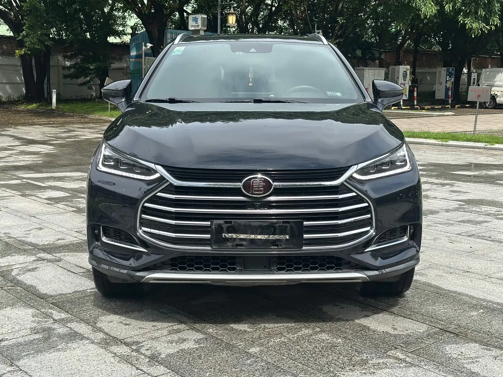 Фото 2 - BYD Tang