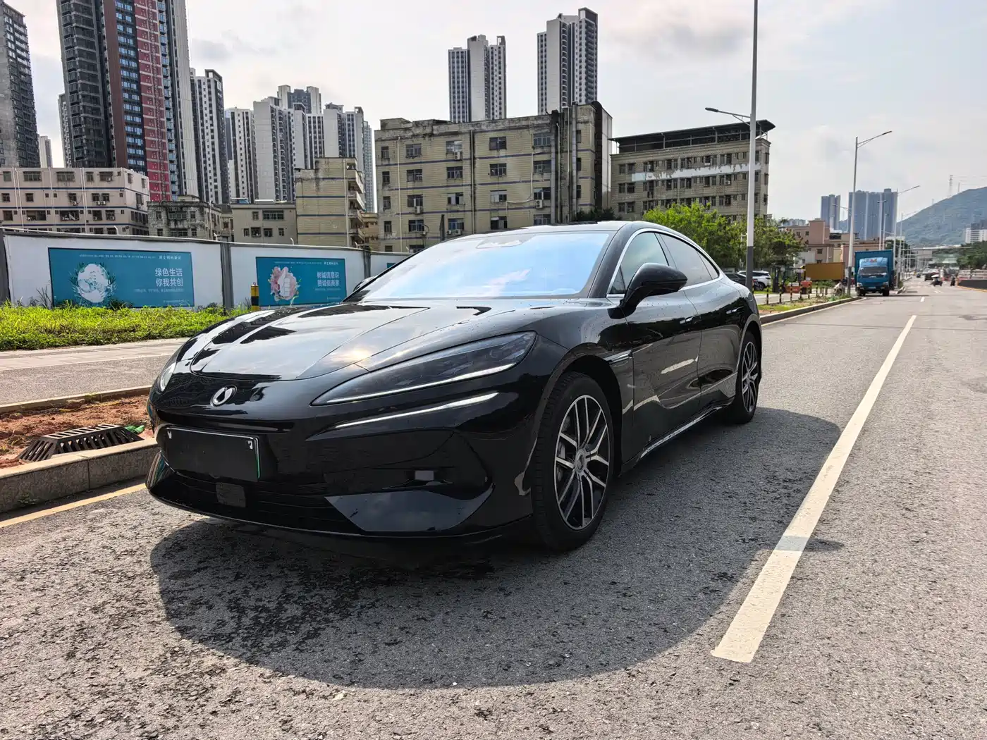 Denza Z9 2024 Model 1100km AWD Max Edition