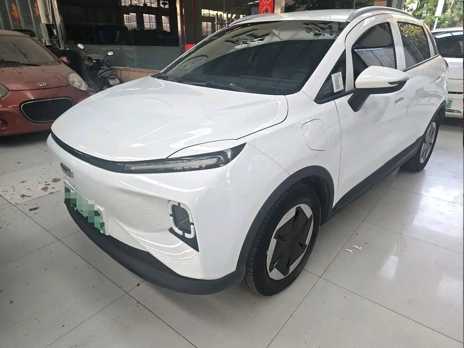 Фото 1 - Geely Geometry E Firefly