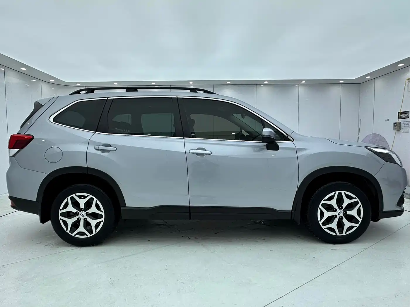 Subaru Forester 2022 2.0i AWD Luxury Edition with EyeSight фото 20