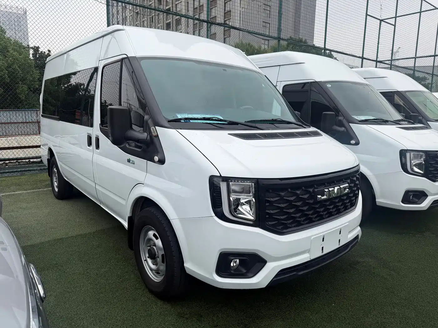 Jiangling JMC Fushun 2024 2025 Model 2.0T 6MT Diesel Medium Wheelbase Medium-High Roof Commercial MPV 5/6 Seats