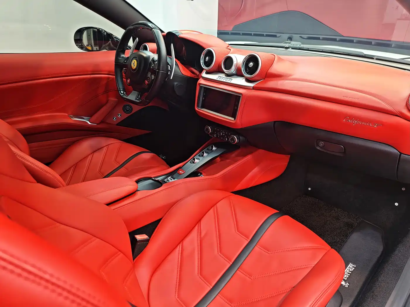 Ferrari California T 2016 2015 3.9T Standard