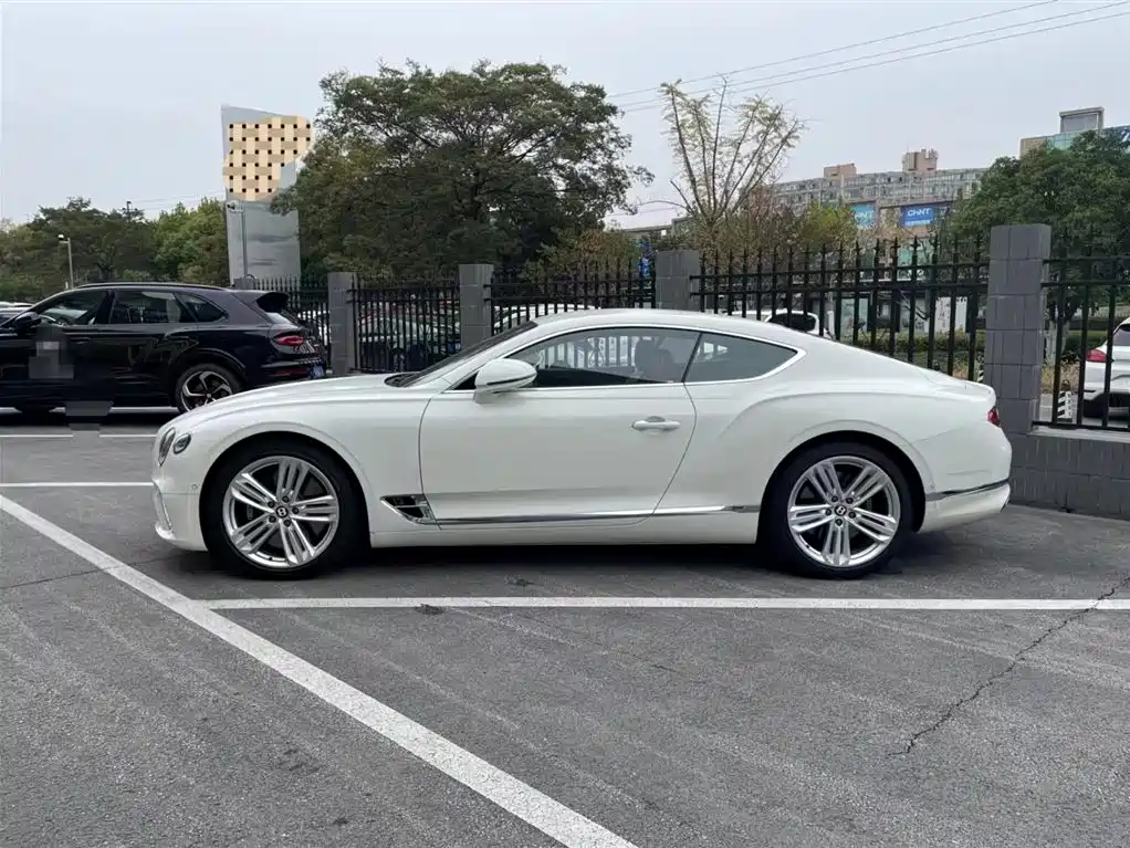 Bentley Continental 2018 6.0T GT W12 фото 3