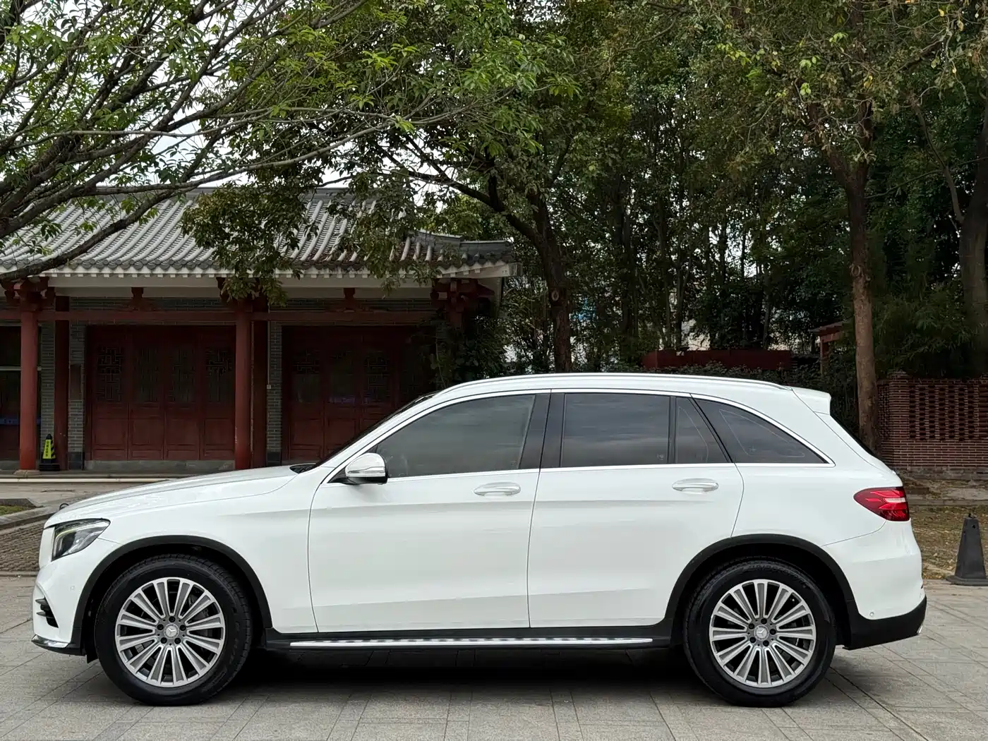 Mercedes-Benz GLC 2017 GLC 260 4MATIC Dynamic фото 12