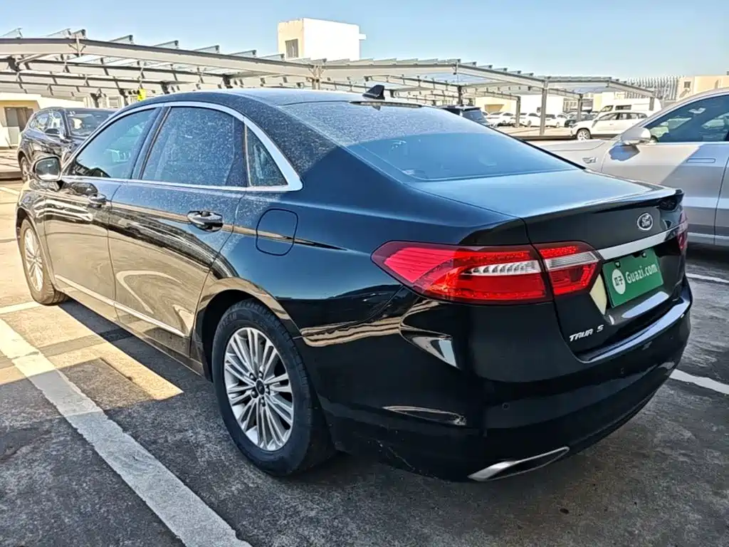 Фото 5 - Ford Taurus