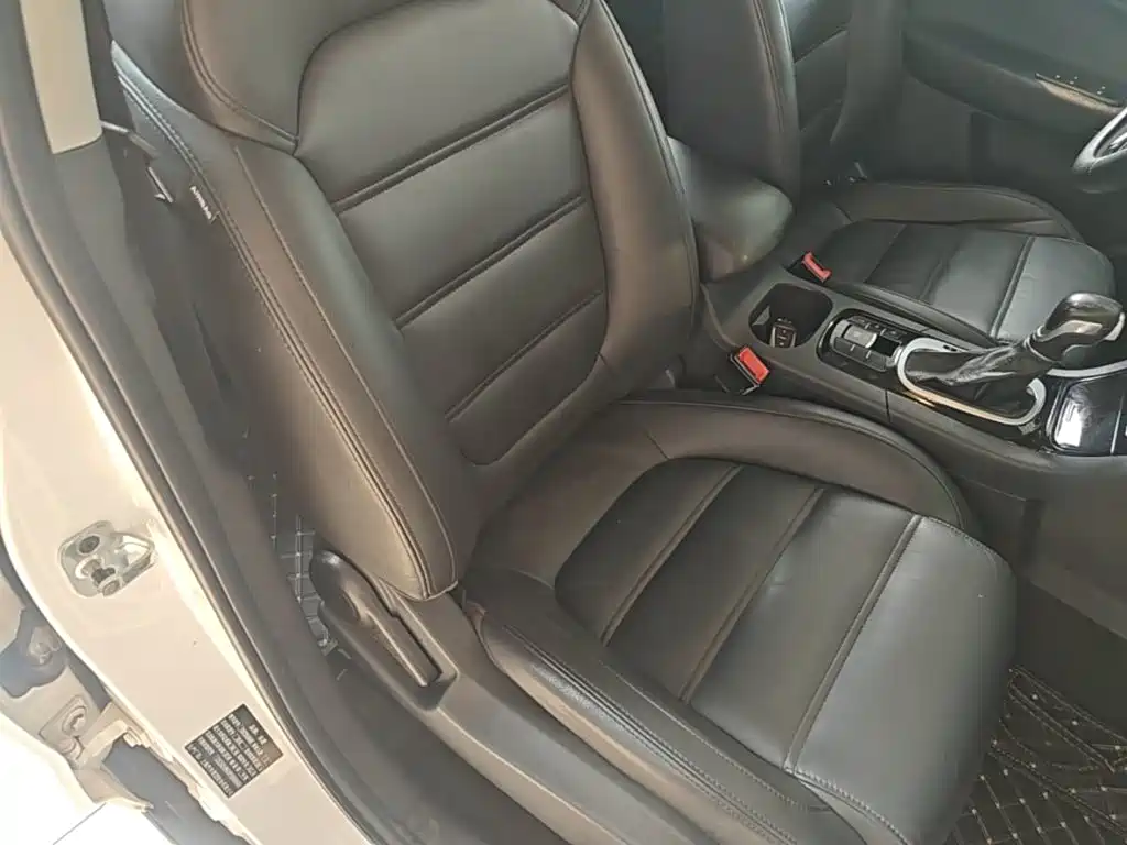 Фото 25 - MG Roewe RX5