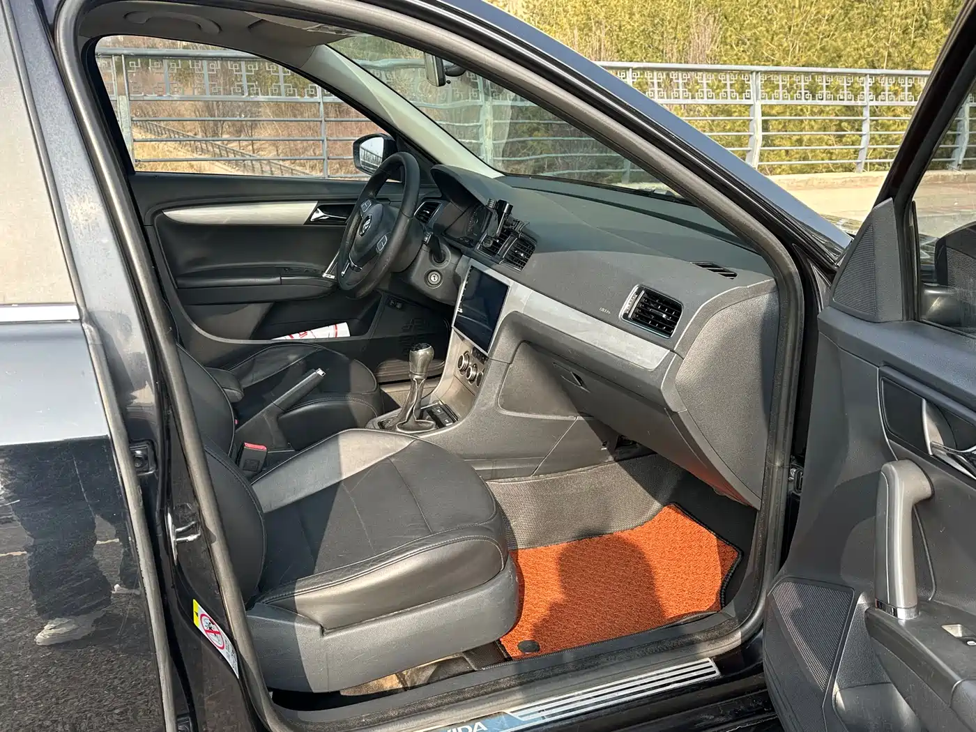 Volkswagen Lavida 2013 1.6L Manual Comfort Edition фото 21