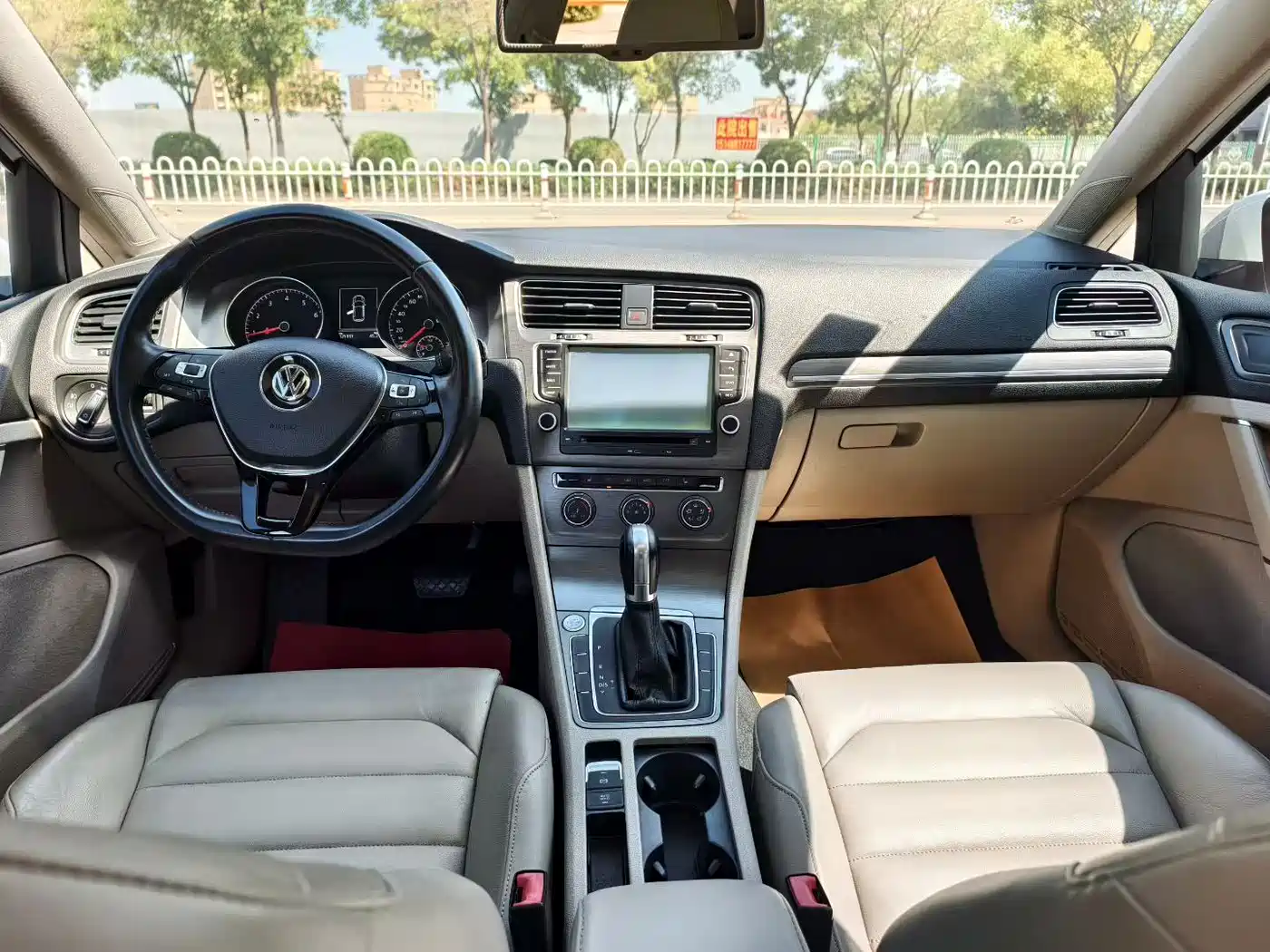 Volkswagen Golf 2016 230TSI Automatic Luxury фото 7