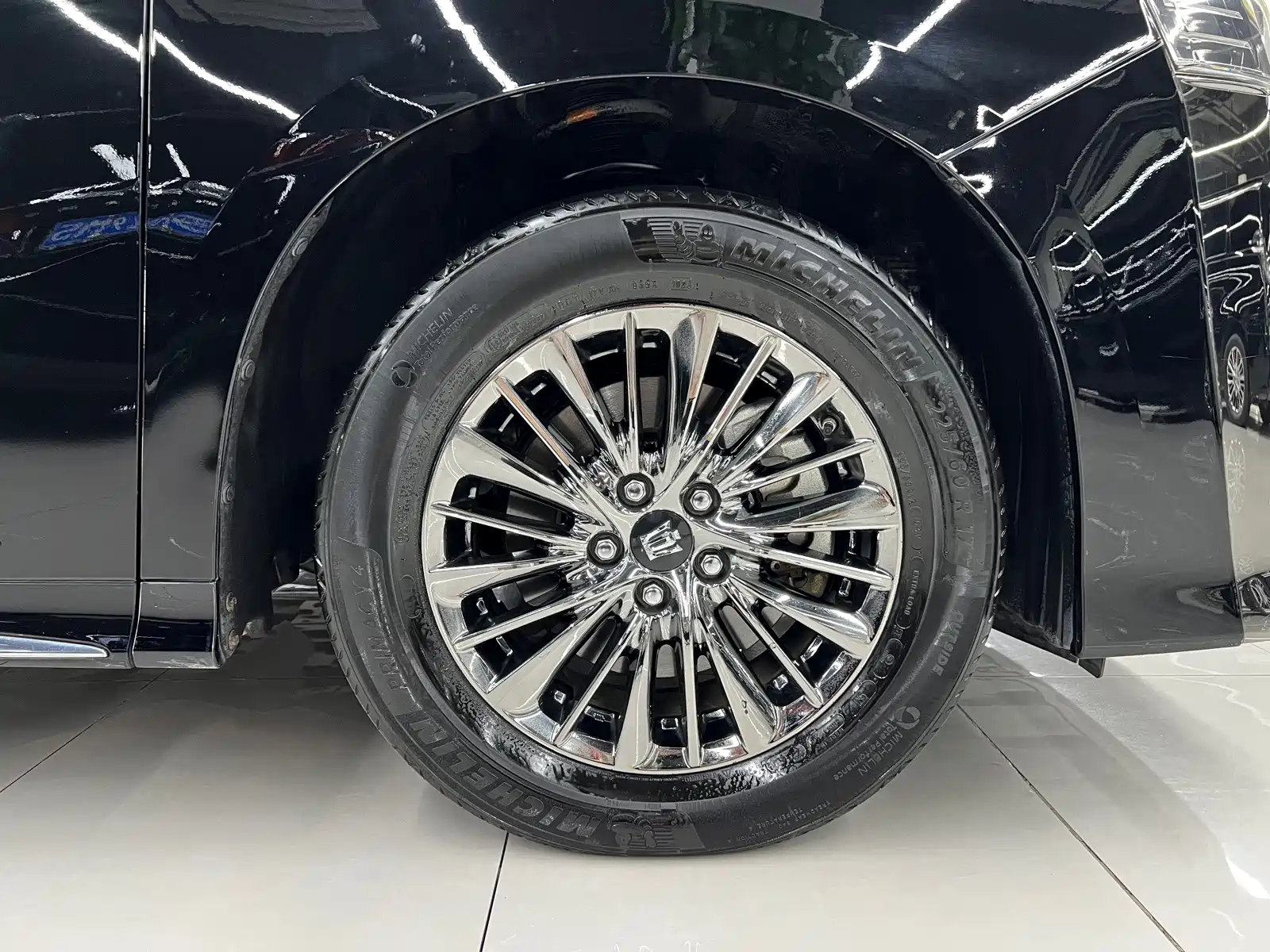 Фото 27 - Toyota Vellfire