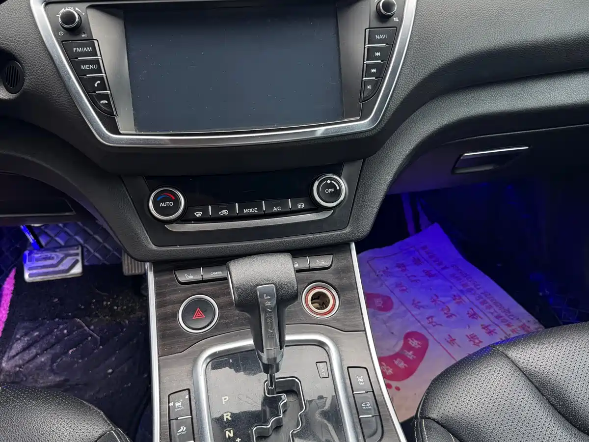 Landwind X7 2016 2015 2.0T Panoramic Flagship Edition