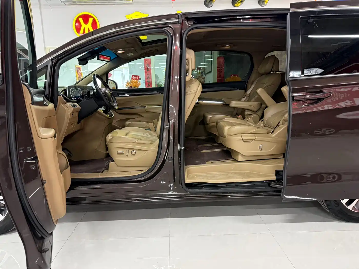 Buick GL8 2021 ES Landlord 653T Premium фото 9